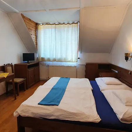 Harmonia Ueduelohaz A Apartamento Balatonlelle